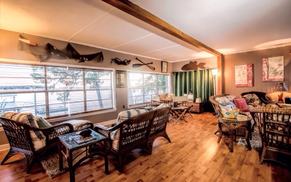 THE RIVER ROOST VACATION RENTAL Updated October 2024 21 Photos