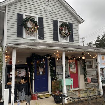The Urban Farmhouse - Gift Shops Near Me - Arlington, Virginia The Urban Farmhouse - Gift Shops Near Me - Arlington, Virginia