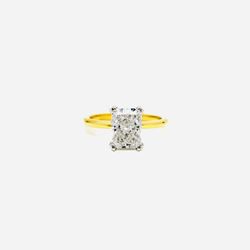QCB Jewelers - Radiant Cut, 18kyg and platinum basket