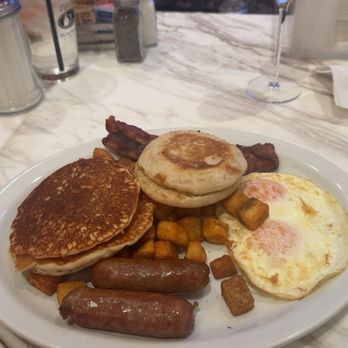 Junior's - Breakfast & Brunch Near Me - Las Vegas, Nevada Junior's - Breakfast & Brunch Near Me - Las Vegas, Nevada
