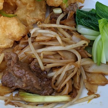 EE Home Cooking - Beef Chow Fun, noodles were overdone and too soft. - Chinese Near Me - Fremont, California EE Home Cooking - Beef Chow Fun, noodles were overdone and too soft. - Chinese Near Me - Fremont, California