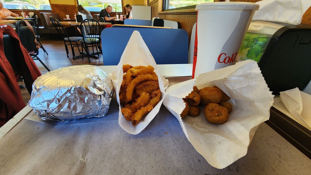 DAIRY HUT Updated September 2024 14 Reviews 488 Skidmore Dr, Harlan, Kentucky Fast Food
