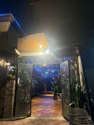 Via-Mar Restaurant by null