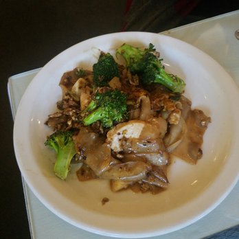 Thai Dish Cuisine - Pad see u - Thai Near Me - Silverton, Oregon Thai Dish Cuisine - Pad see u - Thai Near Me - Silverton, Oregon