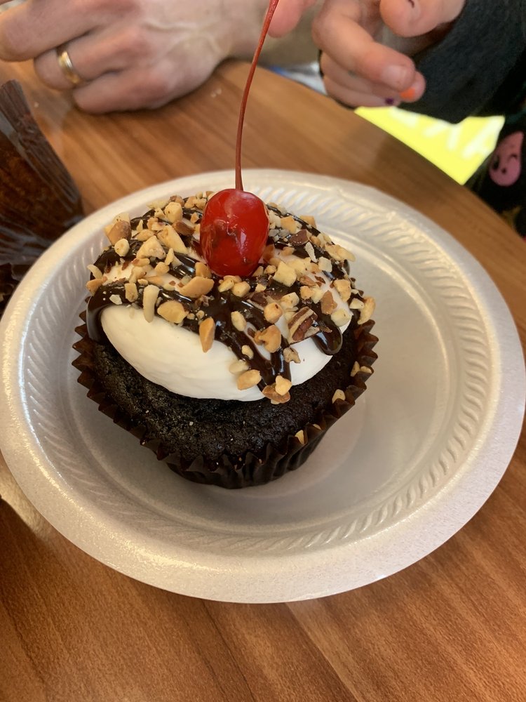 SMALLCAKES CUPCAKERY AND CREAMERY 78 Photos & 75 Reviews 2132 Skibo