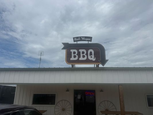 Red Wagon BBQ by null