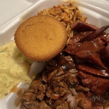 Freddy B's BBQ - Two Way Tri-Tip & Link Combo with potato salad, spaghetti & cornbread. - Barbeque Near Me - Antioch, California