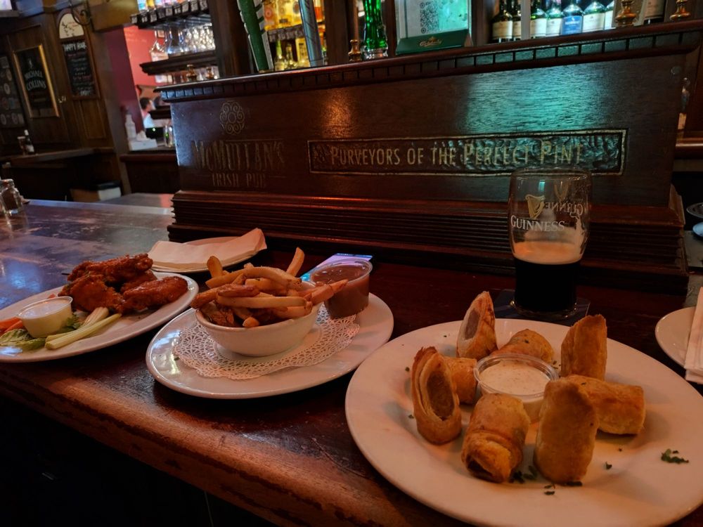 McMullan’s Irish Pub - Photo 3