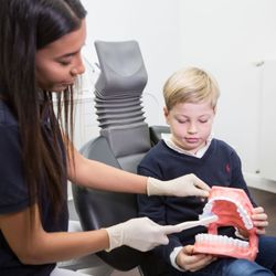 Zahnarztpraxis Villa Victoria - Kinderbehandlung