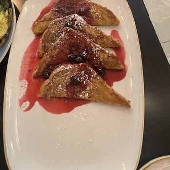 Ralph Sampson's American Taproom - Brioche French toast - Sports Bars Near Me - Charlottesville, Virginia