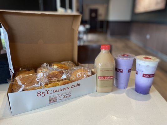 85°C Degrees Bakery Cafe by null