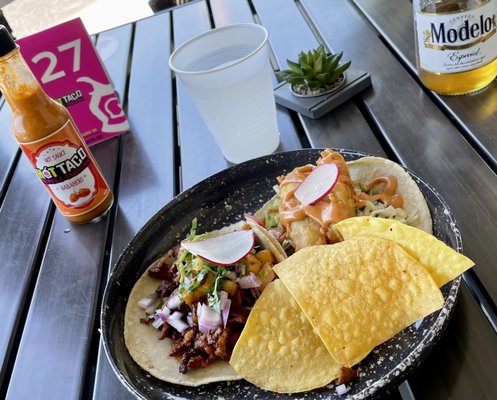 Hot Taco Street Taqueria by null