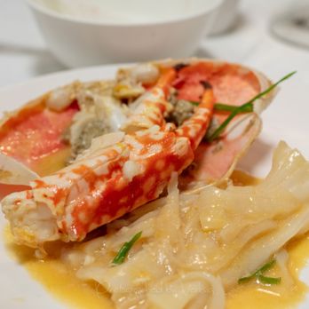 大班樓 - Steamed Fresh Flowery Crab with Aged ShaoXing Wine & Fragrant Chicken Oil & Flat Rice Noodles - Chinese Near Me - Hong Kong, HK