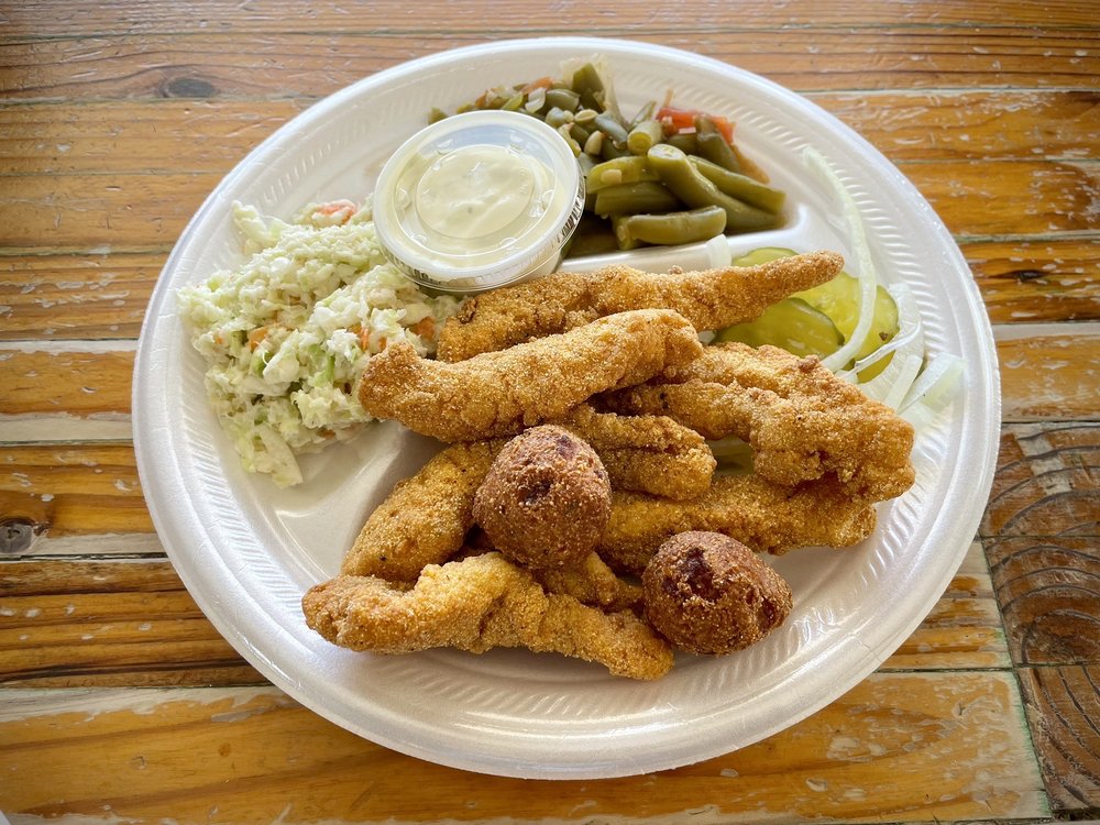 Food from Davila's BBQ