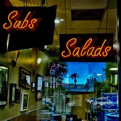 The East Coast Pizza - A great pizza place