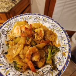Morris Thai Cuisine - Pad kee mao (drunken noodle) with veggies and shrimp