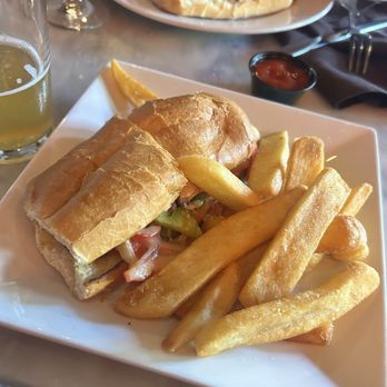 Lucca Bar & Grill - Fries - New American Near Me - Benicia, California