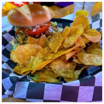 Beckett's Burger Bar - Steal Burger and House Chips - Burgers Near Me - Bowling Green, Ohio