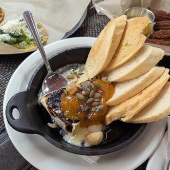 Running Goose - Baked Brie - Gastropubs Near Me - Los Angeles, California