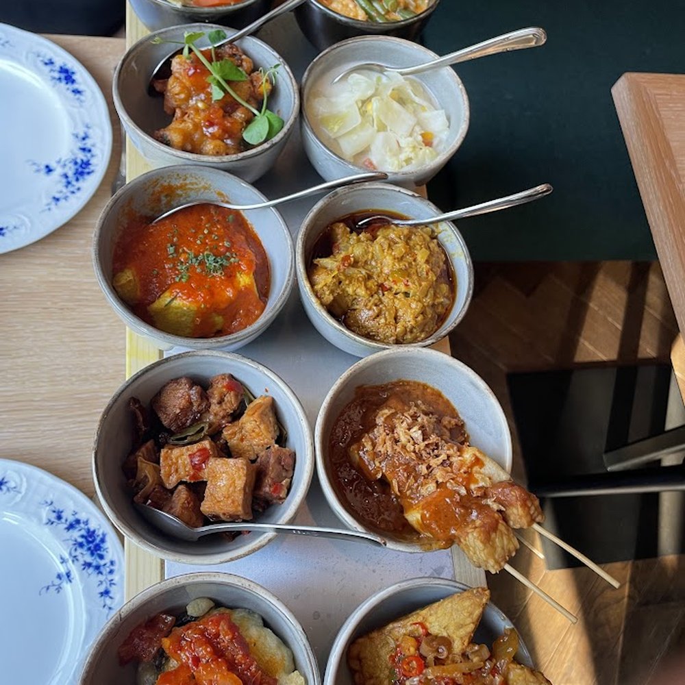 Mama Makan Indonesian Kitchen - 10 hot dishes of the vegan rice table - Indonesian Near Me - Amsterdam, New Hampshire Mama Makan Indonesian Kitchen - 10 hot dishes of the vegan rice table - Indonesian Near Me - Amsterdam, New Hampshire