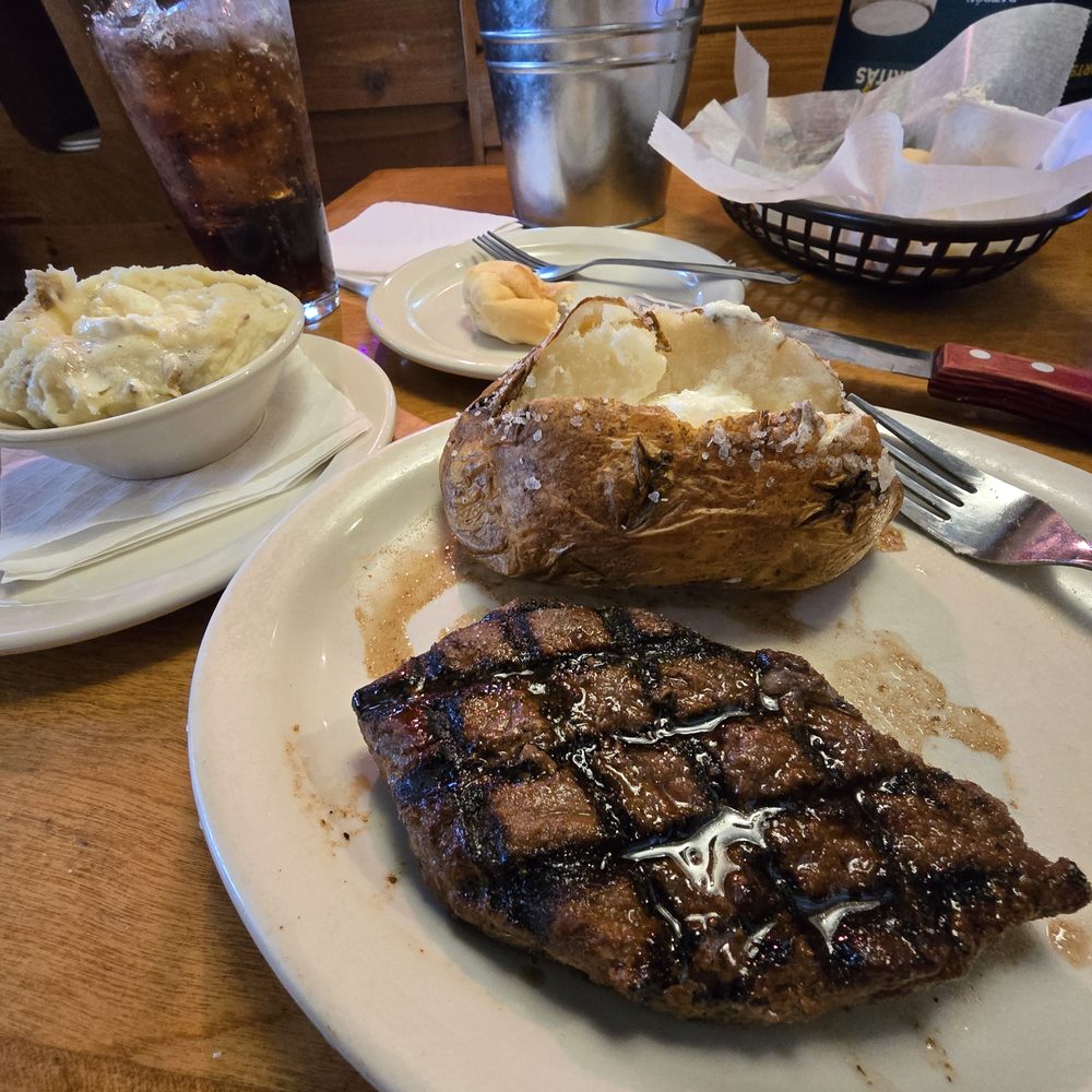 Texas Roadhouse - Steakhouses Near Me - Dartmouth, Massachusetts Texas Roadhouse - Steakhouses Near Me - Dartmouth, Massachusetts