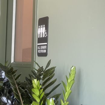 Pigzza - All gender restroom - Pizza Near Me - Orlando, Florida Pigzza - All gender restroom - Pizza Near Me - Orlando, Florida