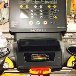 LA Fitness - Loving these fancy new treadmills!
