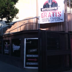 Entonner's Karaoke Bar