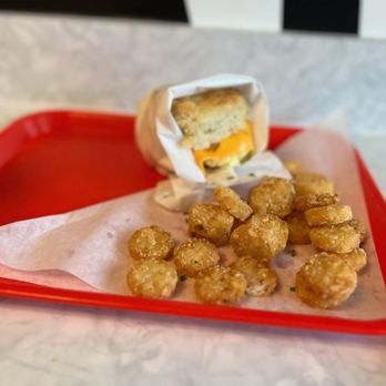 District Biskuits - Breakfast & Brunch Near Me - North Kansas City, Missouri