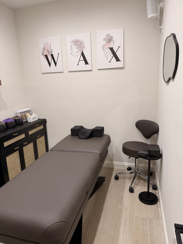 Nuda Wax Studio Logo