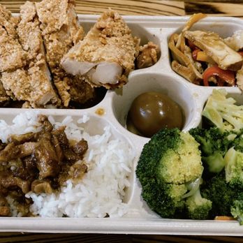 O2 Valley - #R2 Chicken Cutlet Bento 傳統雞排便當 - Bubble Tea Near Me - Cupertino, California