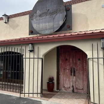 Debajo Tapas ABQ - Spanish Near Me - Albuquerque, New Mexico