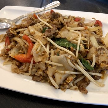 Vanda Thai - Drunken Noodles with beef - Thai Near Me - Walnut Creek, California