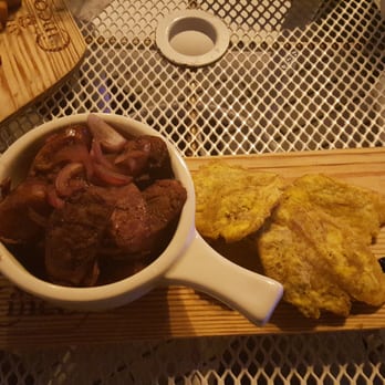 Cinco Restaurant - Chorizo al vino - Puerto Rican Near Me - Aguadilla, Puerto Rico Cinco Restaurant - Chorizo al vino - Puerto Rican Near Me - Aguadilla, Puerto Rico