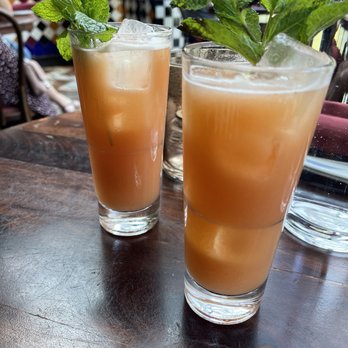 Beatnik On The River - @chifoodi Instagram - Cocktail Bars Near Me - Chicago, Illinois Beatnik On The River - @chifoodi Instagram - Cocktail Bars Near Me - Chicago, Illinois