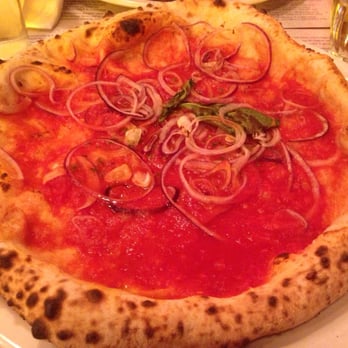 Paesano Pizza - Tomato sugo with red onion - Pizza Near Me - Glasgow, GLG Paesano Pizza - Tomato sugo with red onion - Pizza Near Me - Glasgow, GLG