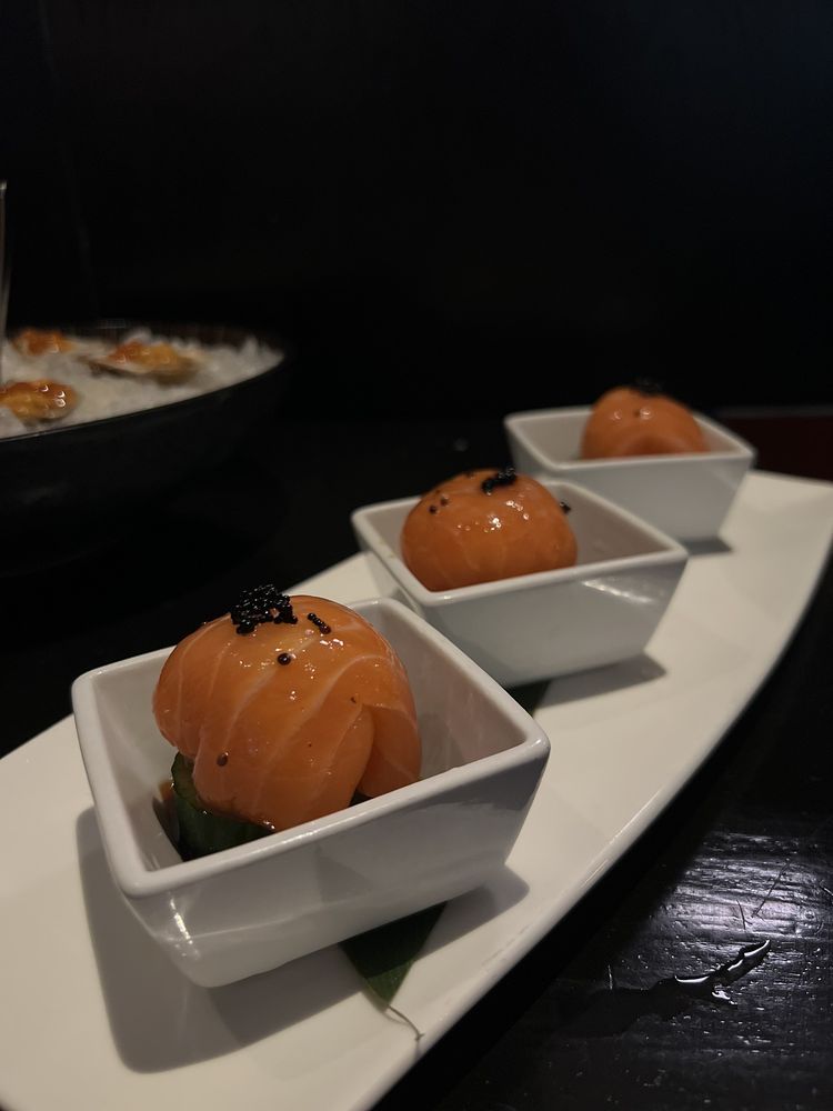 Oye's Restaurant & Bar