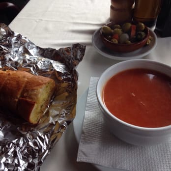 Restaurante Bahia - Pan de ajo, sopa de tomates - Spanish Near Me - Fuengirola, Massachusetts Restaurante Bahia - Pan de ajo, sopa de tomates - Spanish Near Me - Fuengirola, Massachusetts