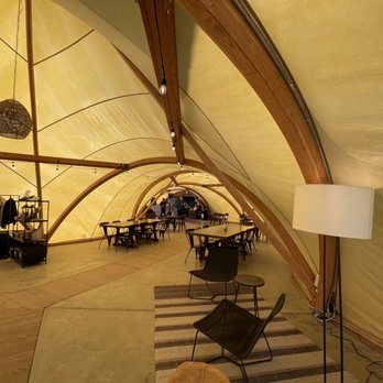 Under Canvas Mount Rushmore - Dining area - Campgrounds Near Me - Keystone, South Dakota