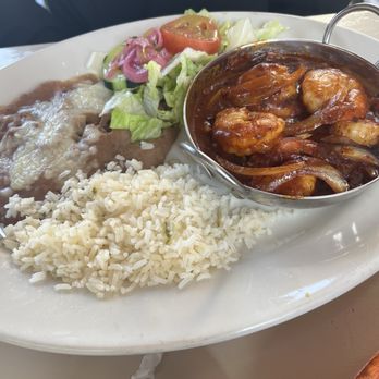 Mami Ana’s - Camarones à la diabla - Salvadoran Near Me - Bakersfield, California Mami Ana’s - Camarones à la diabla - Salvadoran Near Me - Bakersfield, California