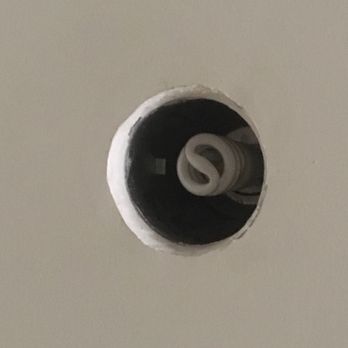 Best Western Plus Carpinteria Inn - Flickering light fixture - Hotels Near Me - Carpinteria, California