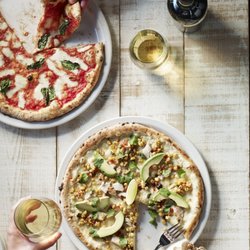 Famoso Neapolitan Pizzeria