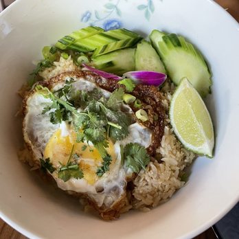 Lom Wong - Crab fried rice topped with crispy fried egg! Comes with a spicy sauce! Really good! - Thai Near Me - Phoenix, Arizona Lom Wong - Crab fried rice topped with crispy fried egg! Comes with a spicy sauce! Really good! - Thai Near Me - Phoenix, Arizona