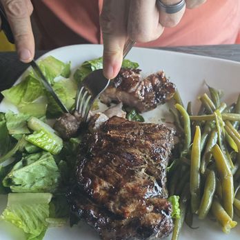 JT's Pub - Why put a steak on a bed of Romaine lettuce? - Pubs Near Me - Trenton, Michigan
