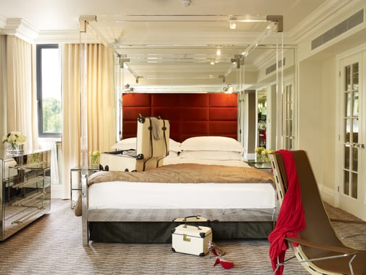 The Athenaeum Hotel & Residences by null