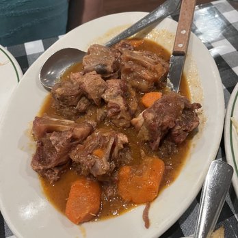 Wool Growers Restaurant - Oxtail Stew - Basque Near Me - Bakersfield, California Wool Growers Restaurant - Oxtail Stew - Basque Near Me - Bakersfield, California