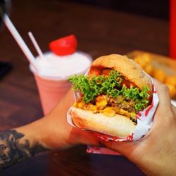 Monty's Good Burger - Good Burger and Shake