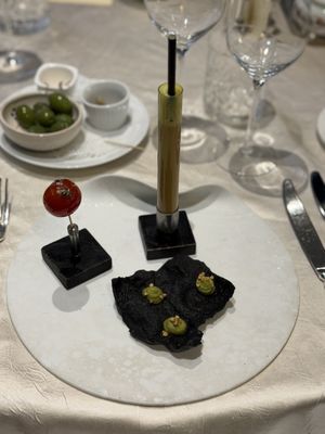 La Truffe Noire by null