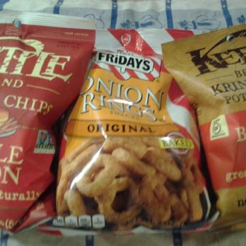 Tehachapi Minute Serve Dairy - Yep, there's maple bacon potato chips as well as buffalo bleu potato chips.  You don't have to go to a restaurant for good delights! - Gas Stations Near Me - Tehachapi, California