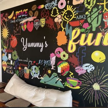 Yummy's Mini Donuts and Ice Cream - Comfy sitting area - Donuts Near Me - Albuquerque, New Mexico